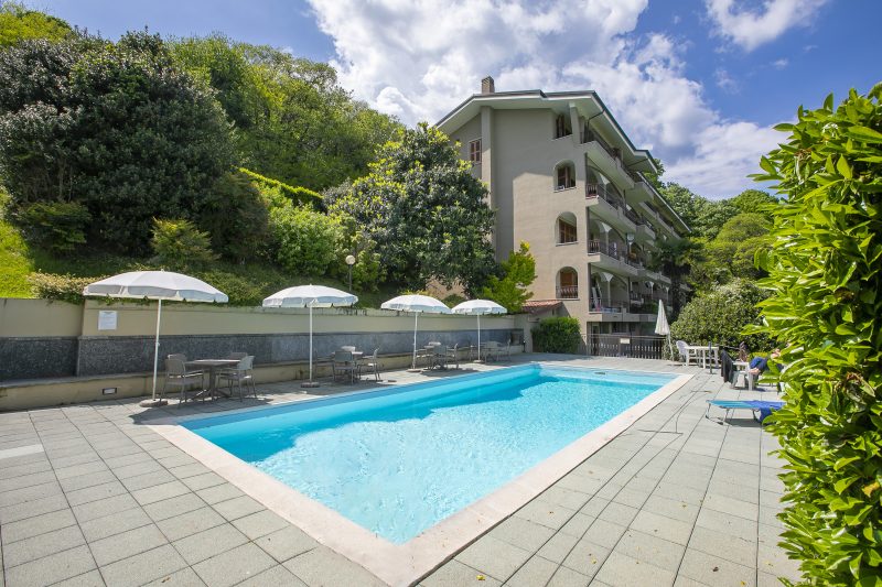 Mon Reve - Lake View Terrace and Pool