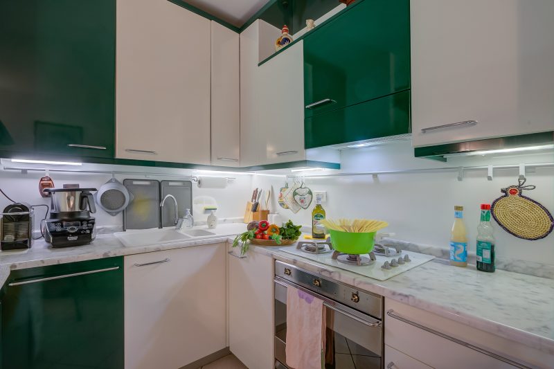 The Green Emerald Family Retreat with Private Garden