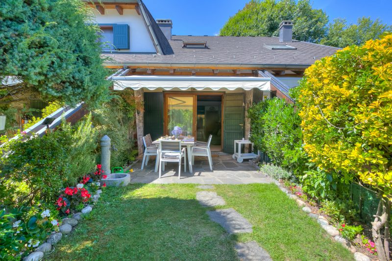 The Green Emerald Family Retreat with Private Garden