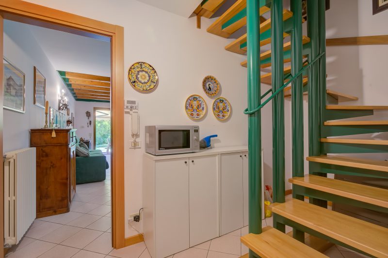 The Green Emerald Family Retreat with Private Garden