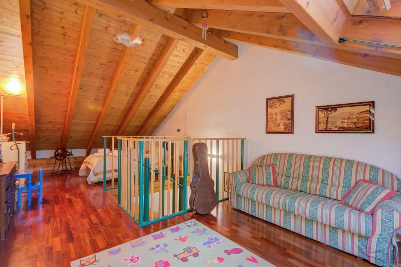 The Green Emerald Family Retreat with Private Garden