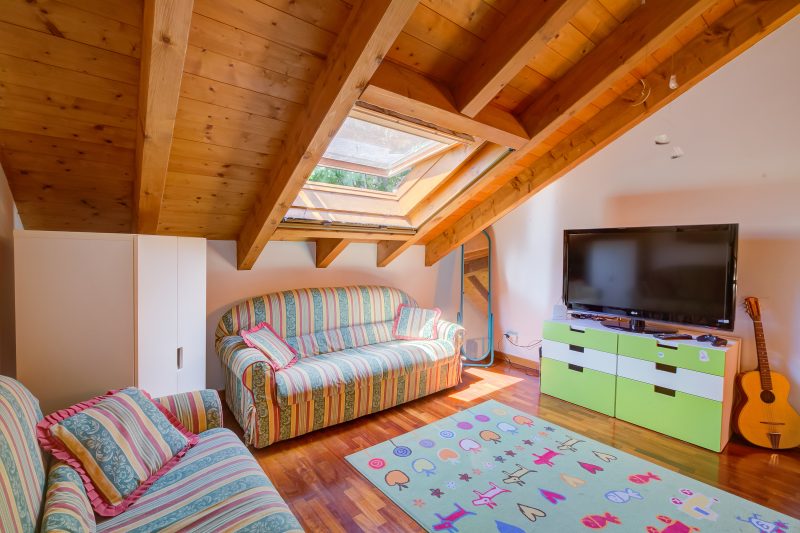 The Green Emerald Family Retreat with Private Garden