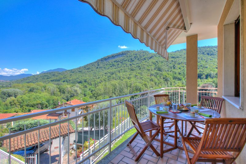 A Due Passi Dal Bosco: Hillside Apartment with Garden&BBQ