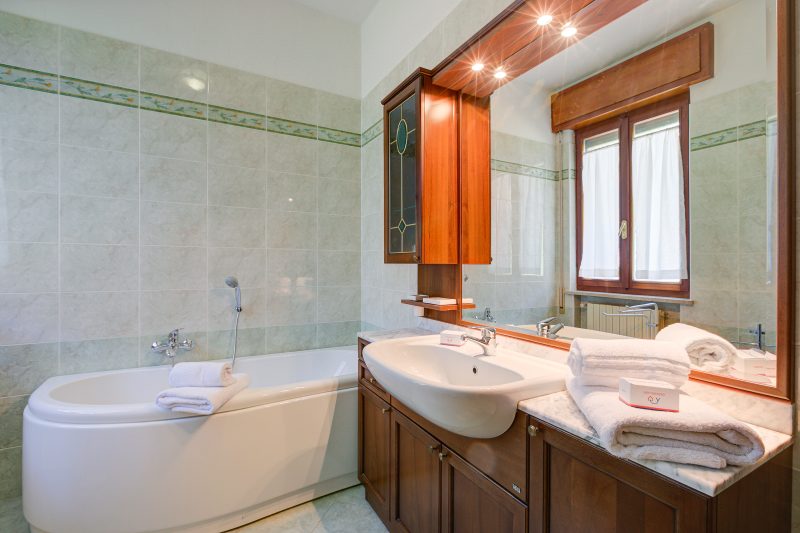 A Due Passi Dal Bosco: Hillside Apartment with Garden&BBQ