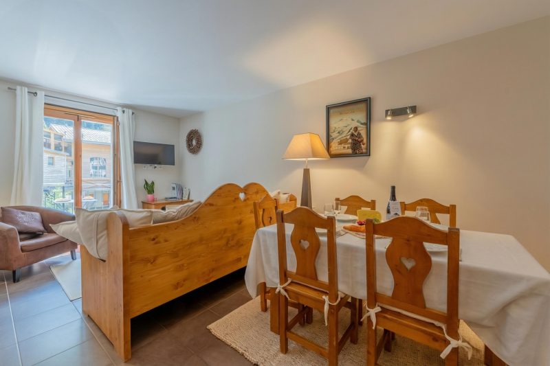 V Balme 15: Beside Ski Lift; Pool, Sauna & Gym