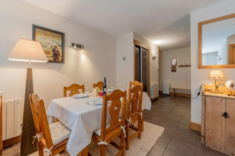 V Balme 15: Beside Ski Lift; Pool, Sauna & Gym