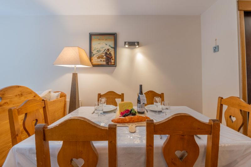 V Balme 15: Beside Ski Lift; Pool, Sauna & Gym