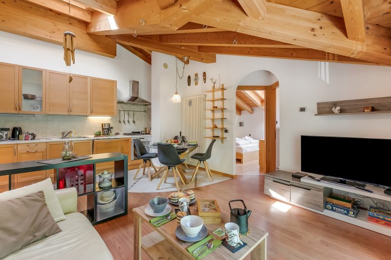 Torbole On the Moon Apartment near Beach
