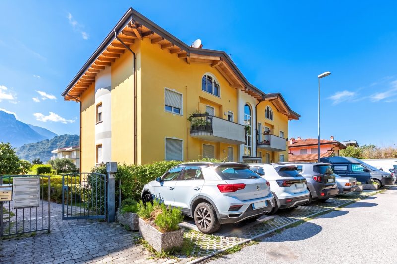 Torbole On the Moon Apartment near Beach