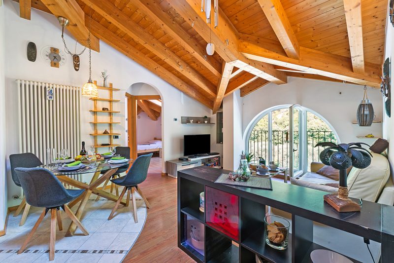 Torbole On the Moon Apartment near Beach