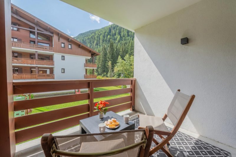 l'Ours Bleu B13 Ski-In at Vallorcine| Shared Pool, Gym & Wellness