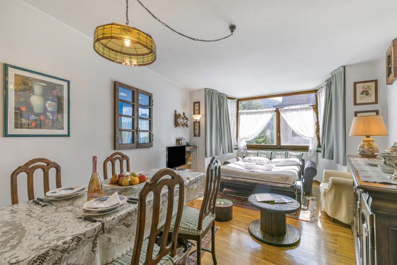 Appartamento Aricami with Balcony & Mountain View
