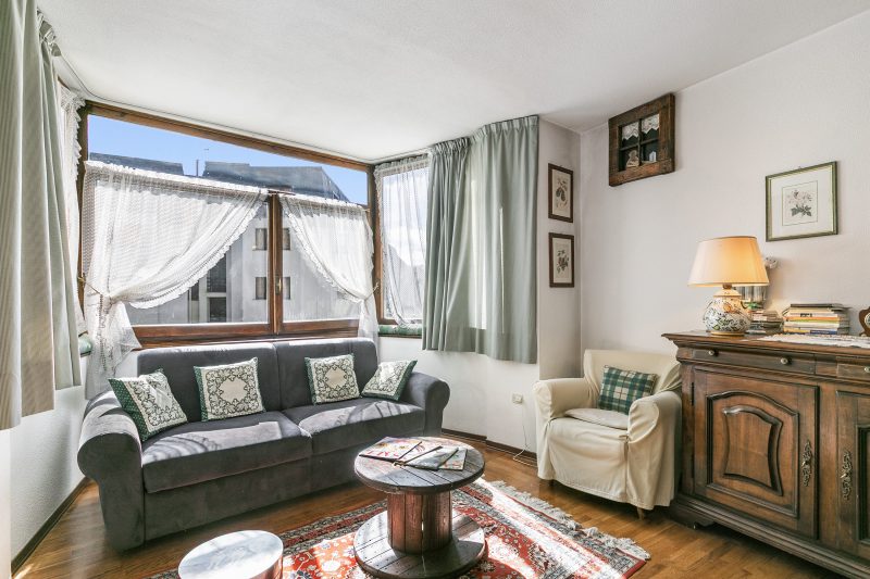 Appartamento Aricami with Balcony & Mountain View