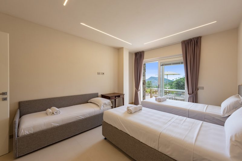 Relais Le Torri in Verici Punta Manara