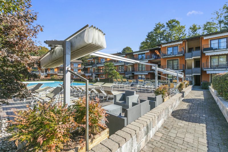 Blu Oltrelago: Leggiuno Lake Maggiore Apt w/ Shared Pool & Garden
