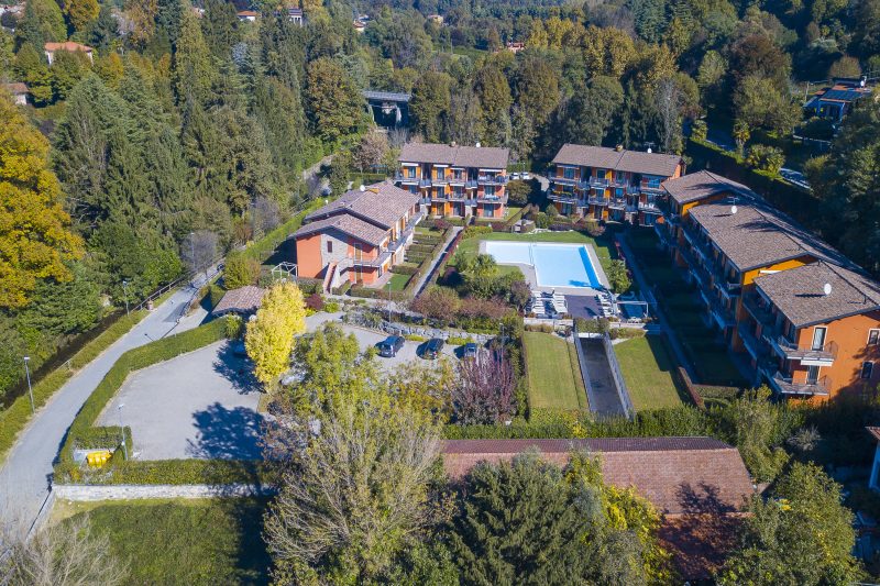 Blu Oltrelago: Leggiuno Lake Maggiore Apt w/ Shared Pool & Garden