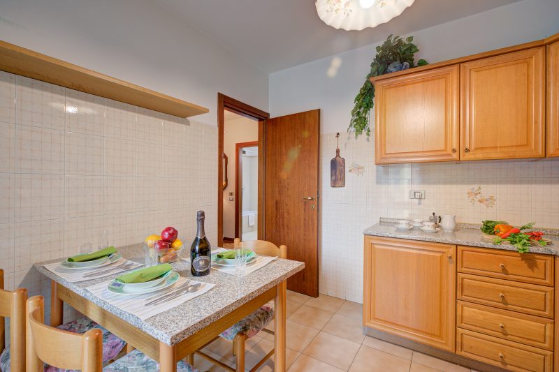Lake Garda Home - 3BR with Balcony Views