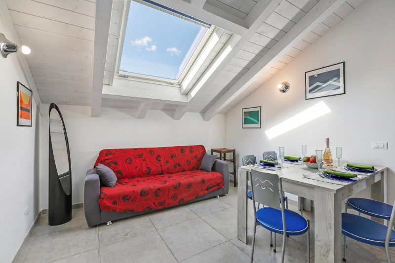 Casa Elisa - Sea Front Apartment with Balcony
