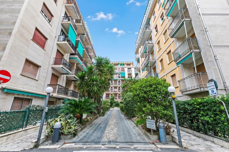 Casa Amorosa Town Center with Terrace and A/C