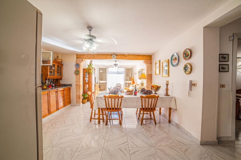 Villa Calò 1 with Garden, 200 meters from Sea