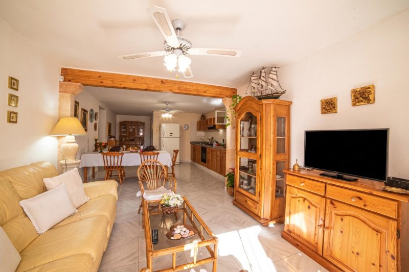 Villa Calò 1 with Garden, 200 meters from Sea