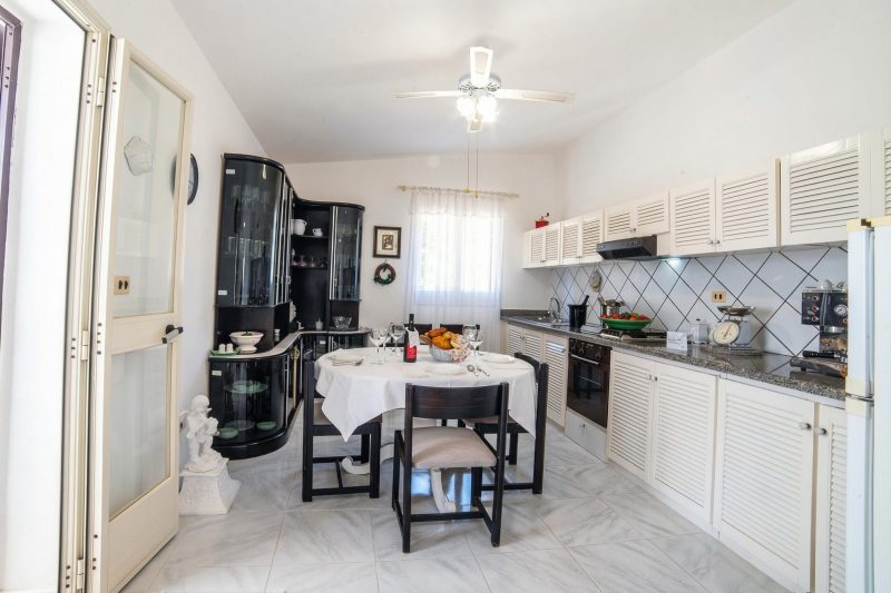 Villa Calò 2 with Garden, 200 meters from Sea
