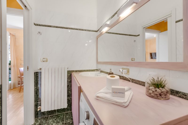 Sole Retreat: Shared Pool, garden&park