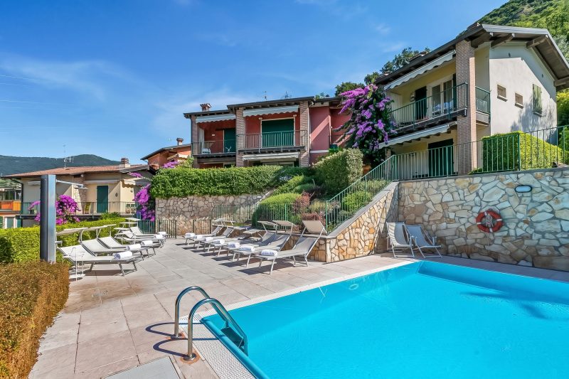 Sole Retreat: Shared Pool, garden&park