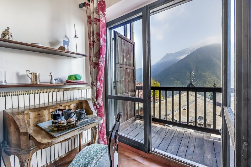Champlas Suite - Balcony Views, Sleeps 4