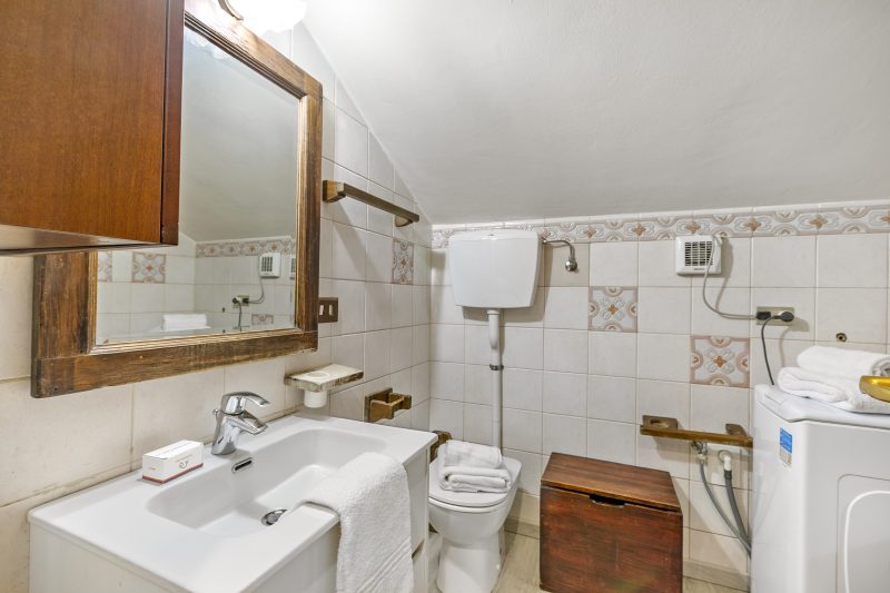 Champlas Suite - Balcony Views, Sleeps 4