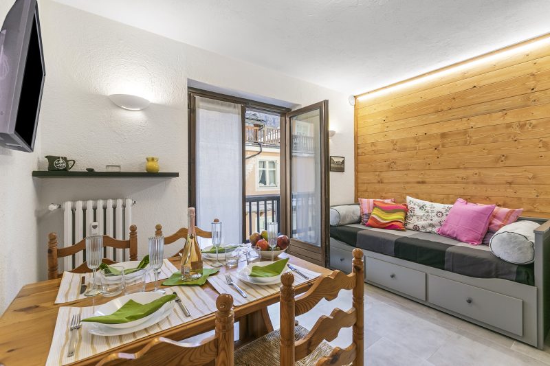 Rochebrune 6th - Flat with Balcony for 4