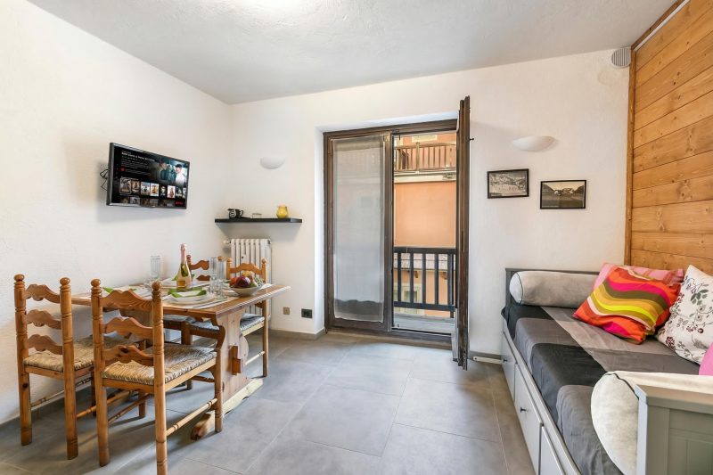 Rochebrune 6th - Flat with Balcony for 4