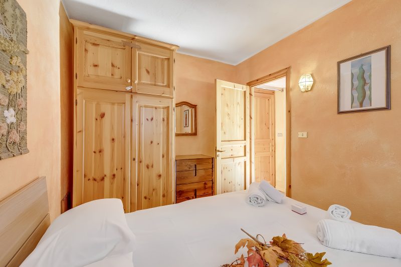 Rochebrune 5th - Flat with Balcony for 4