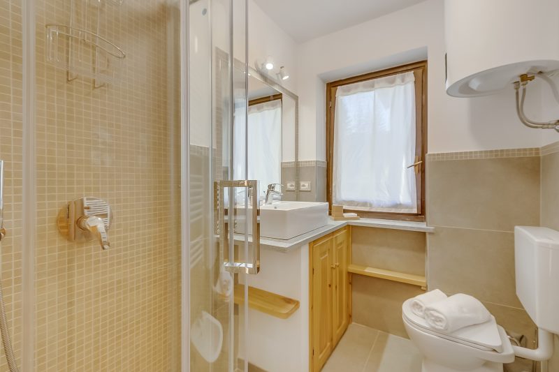 Rochebrune 5th - Flat with Balcony for 4