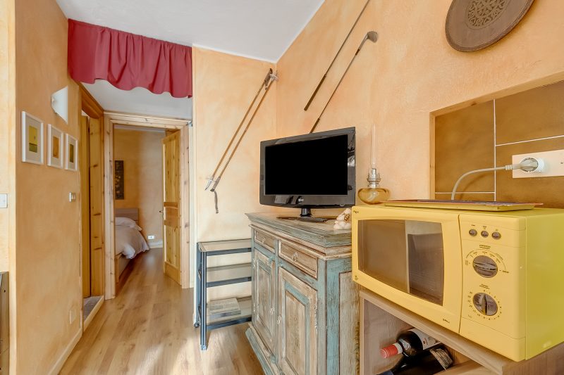 Rochebrune 5th - Flat with Balcony for 4