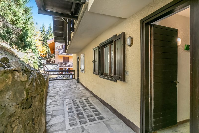 Rochebrune 5th - Flat with Balcony for 4
