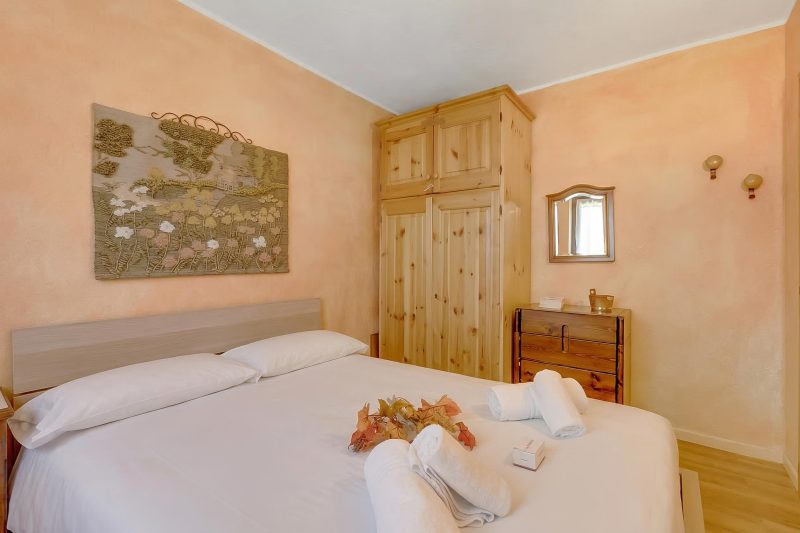 Rochebrune 5th - Flat with Balcony for 4