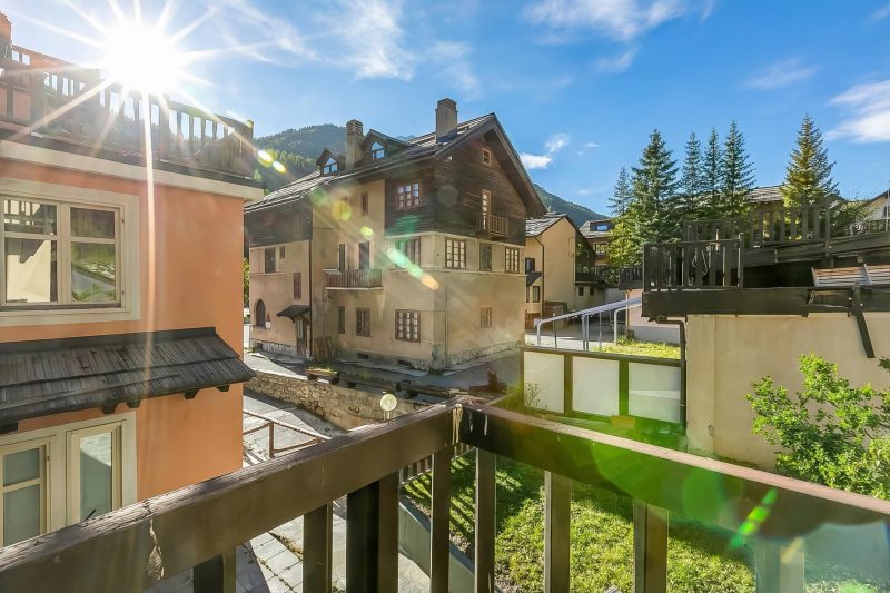 Rochebrune 5th - Flat with Balcony for 4