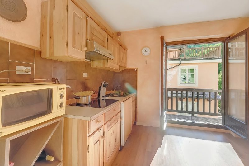 Rochebrune 5th - Flat with Balcony for 4