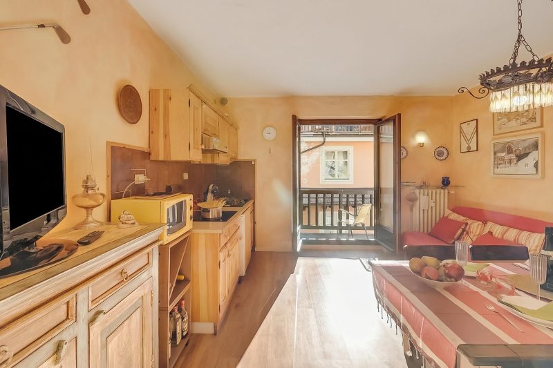 Rochebrune 5th - Flat with Balcony for 4