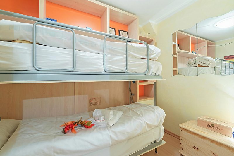 Appartamento I 2 Pini for 6 with Balcony
