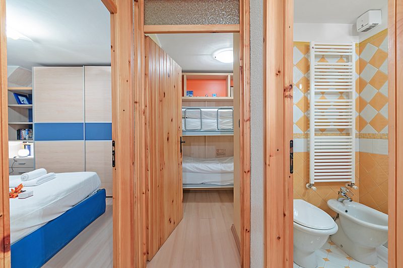 Appartamento I 2 Pini for 6 with Balcony