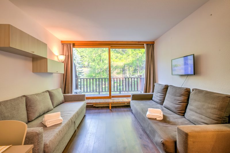 Studio La Finestra Sulle Piste with Balcony and Garage