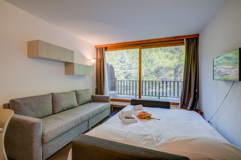 Studio La Finestra Sulle Piste with Balcony and Garage
