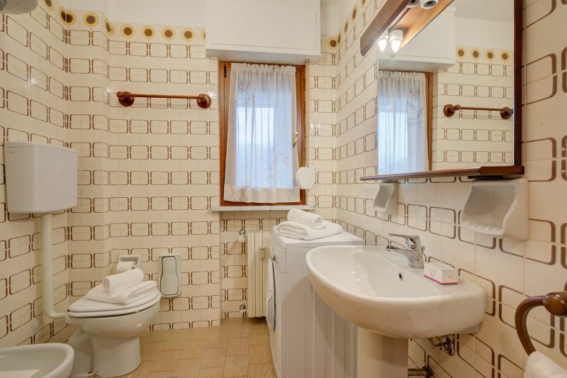 Appartamento Vista Alta with Balcony for 5
