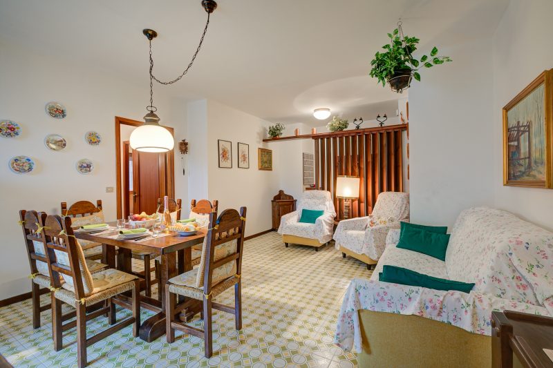 Appartamento Vista Alta with Balcony for 5