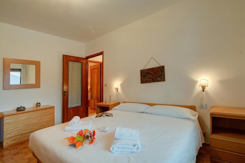 Appartamento Vista Alta with Balcony for 5