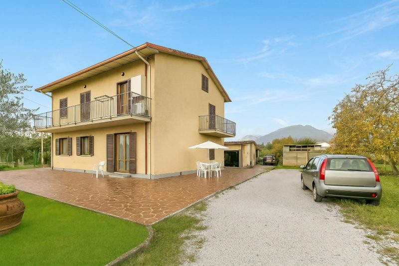 Casa Nadia 1.2 Km from Sea with Terrace & Parking