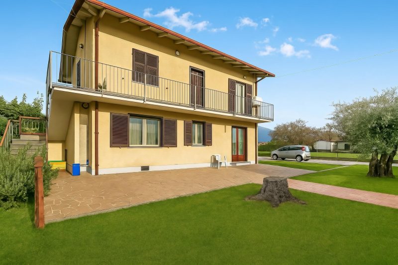 Casa Nadia 1.2 Km from Sea with Terrace & Parking