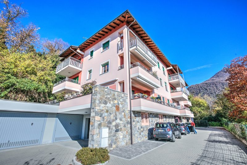 Appartamento Residenza Chiara: Sunny Balcony and Mountain View